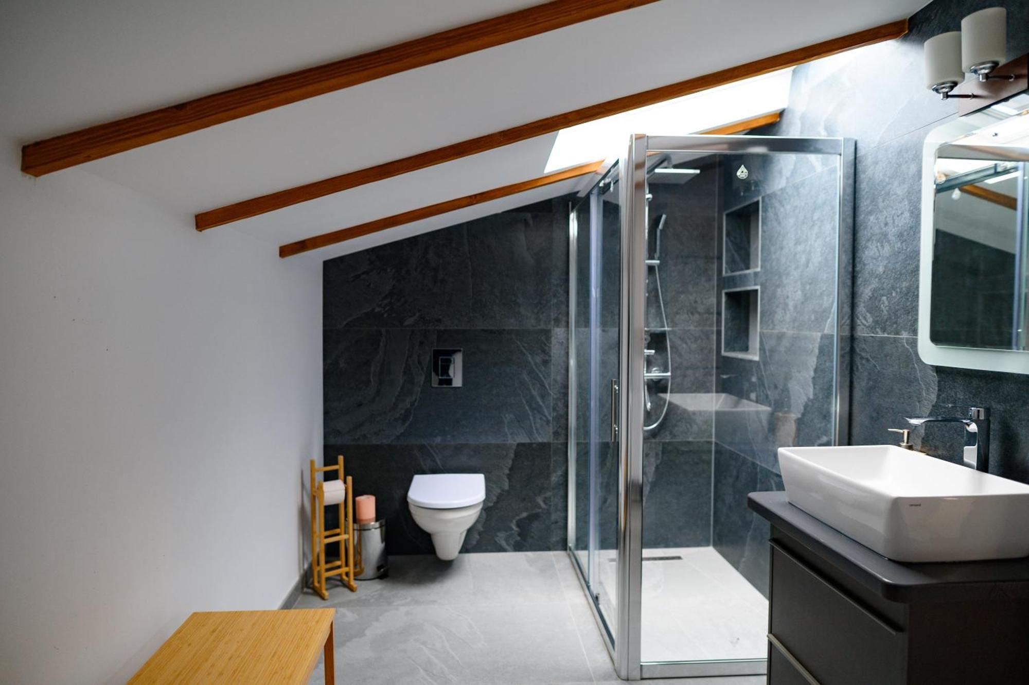 Luxury Attic Villa คูร์ตา เด อาร์เจช ภายนอก รูปภาพ